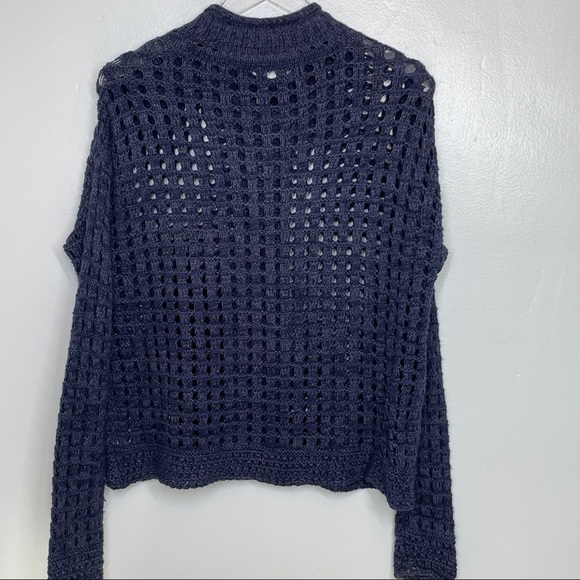Free People Navy Crochet Oversized Sweater Mock Turtleneck Knitted Cable Size XS - Picture 2 of 13